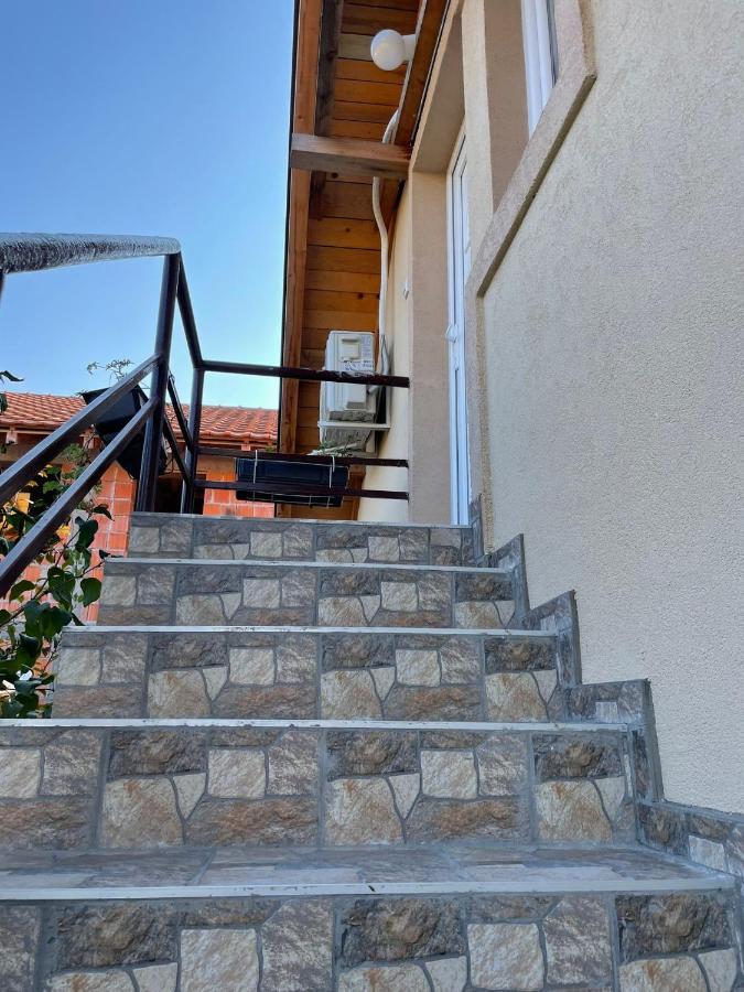 Apartmani Marija Zemun Zemun Polje Zewnętrze zdjęcie