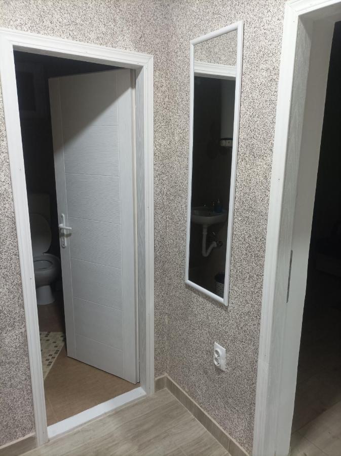 Apartmani Marija Zemun Zemun Polje Zewnętrze zdjęcie