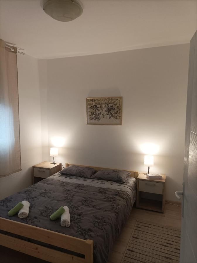 Apartmani Marija Zemun Zemun Polje Zewnętrze zdjęcie